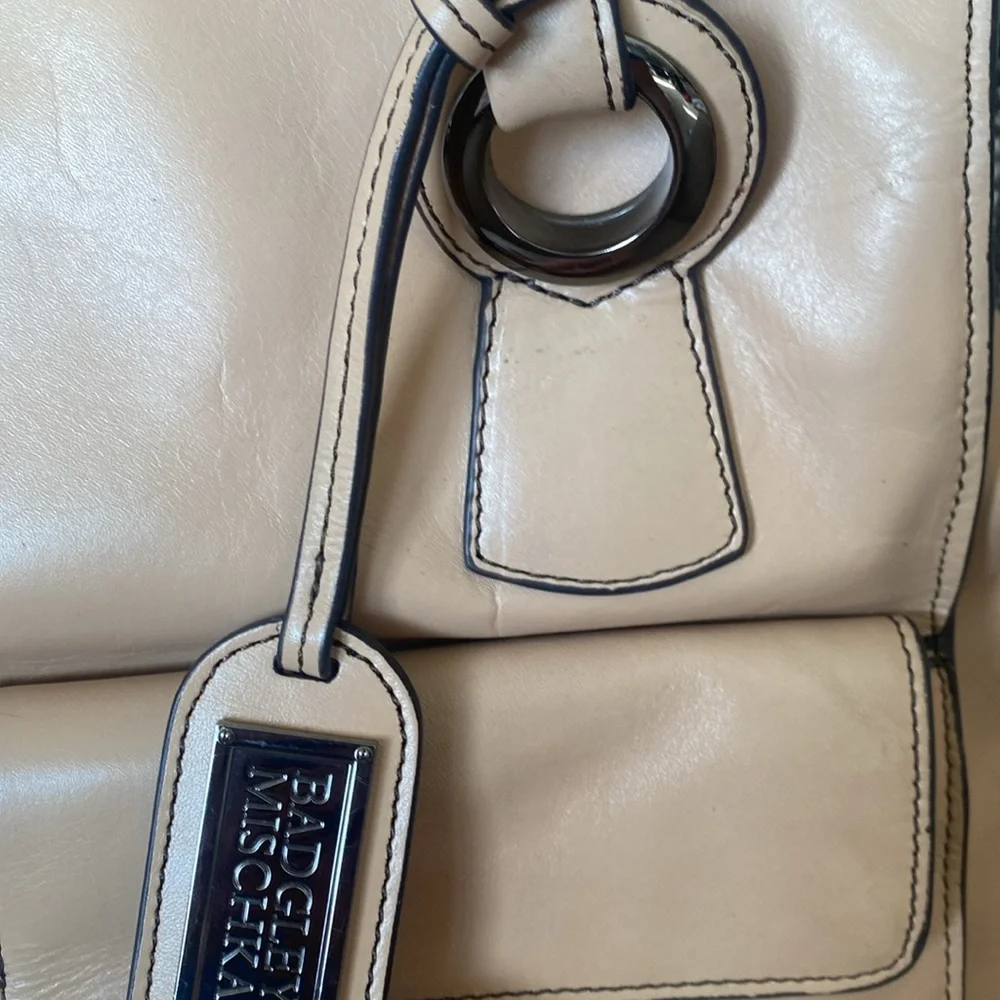 Badgley Mischka beige leather handbag - Picture 4 of 10